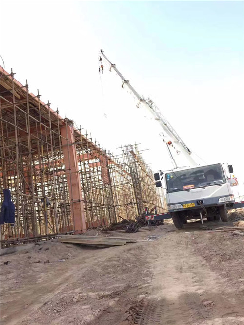 化州市吊车作业的安全注意事项有哪些？