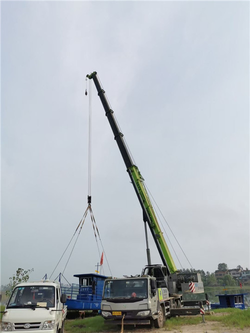 化州市桥梁建设吊装案例